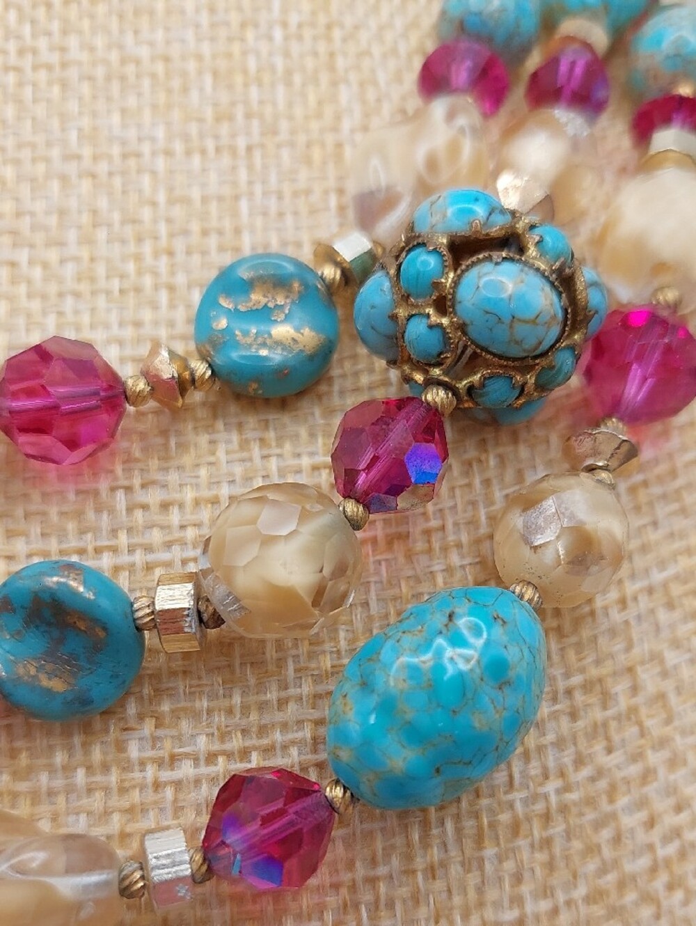 HATTIE CARNEGIE 3-Strand Vtg Blue Ceramic, AB Fuchsia Glass Choker Necklace MCM - Picture 4 of 16